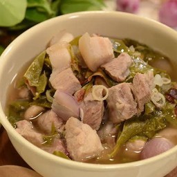 สามชั้นต้มใบชะมวง ( เป็นกับ )