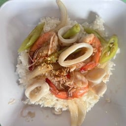 ก๋วยเตี๋ยวลูกชิ้นยอ/อาหารตามสั่ง