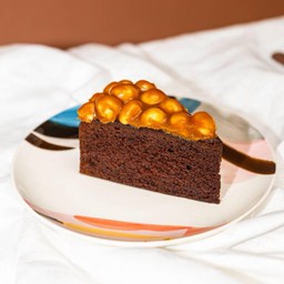 MACADAMIA CAKE