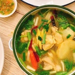 ไก่ต้มขมิ้น (แบบต้มยำ)