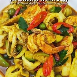 ทะเลผัดพริกแกงใต้ (ราดข้าว)