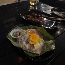 แหนมหมกไข่