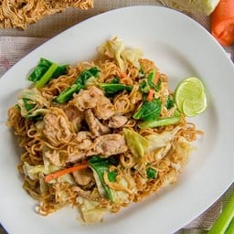 มาม่าผัดหมู