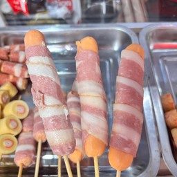 (ย่าง) สโมกกี้ไบรท์พันเบคอน