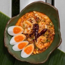 ยำถั่วพลูกุ้งสด + ไข่ต้ม