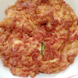 ไข่เจียวแหนม ( กับข้าว )