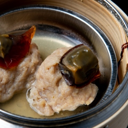 ติ่มซำหมูหน้าไข่เยี่ยวม้า มี2ชิ้น