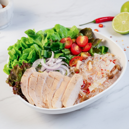 Kelp Noodle with Chicken Breast Spicy Salad (ยำเส้นแก้วอกไก่ซูวี)