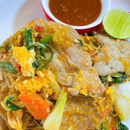 สุกี้แห้ง