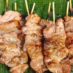 ป้าเล็กหมูปิ้ง หลังตลาดสดชมภูมิ่ง