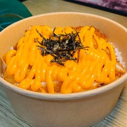 ข้าวไก่กรอบซอสชีส