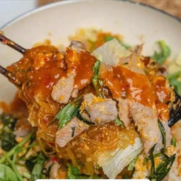 สุกี้แห้งหมู