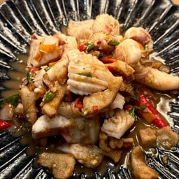 หมึกผัดกะปิกากหมู