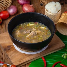 ต้มไก่บ้านใบมะขามอ่อน