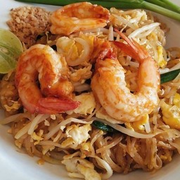 ผัดไทกุ้งสด