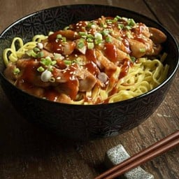 บะหมี่ไก่อบซอสหม่าล่า