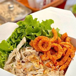 หมี่ไก่ฉีกอีโก้ง