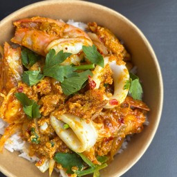 ข้าวผงกระหรี่ทะเล