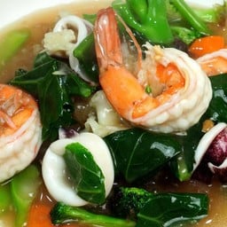 ราดหน้าทะเล