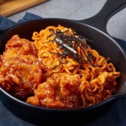 มาม่าเกาหลีไก่ทอดซอสโกชูจัง สูตรใหม่ เส้นเหนียวนุ่ม ซอสเข้มข้นกว่าเดิม