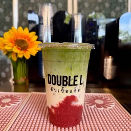 ชาเขียวนมสดสตรอเบอร์รี่