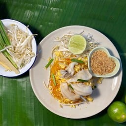 DL ผัดไทยหมึก