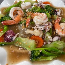 ราดหน้าทะเล