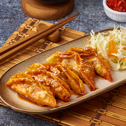 เกี๊ยวซ่าซอสโกชูจัง