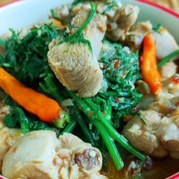 แกงอ่อมไก่