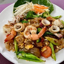 ผัดซีอิ๋วทะเล