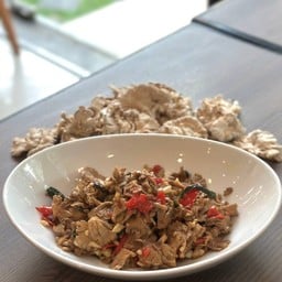 ผัดกะเพราเห็ดแครง