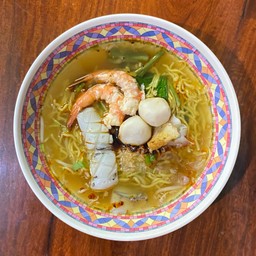 ก๋วยเตี๋ยวทะเล น้ำใส