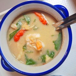 ต้มกะทิกุ้งสด ยอดมะพร้าว