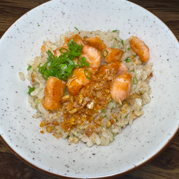 ข้าวผัดกระเทียมแซลมอน/ Salmon Garlic Fried Rice