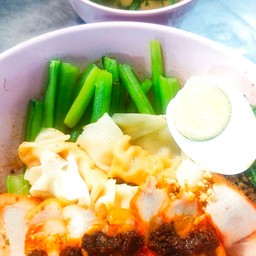 บะหมี่เกี๊ยวหมูแดงแห้งหมาล่า..ใหญ่