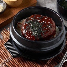 ข้าวหน้าหมูแฮมเบิร์ก