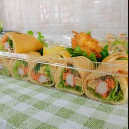 โตเกียวโรลปูอัดยำสาหร่ายไข่หวาน