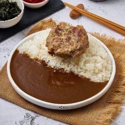 ข้าวหน้าแกงกะหรี่หมูแฮมเบิร์ก