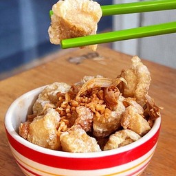 กากหมูทรงเครื่อง