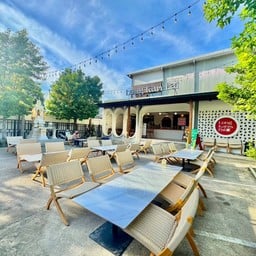 หลงกันไป Long Kan Pai