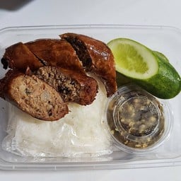 Set box ไส้อั่วตับ+ข้าวเหนียว+พริกหนุ่ม