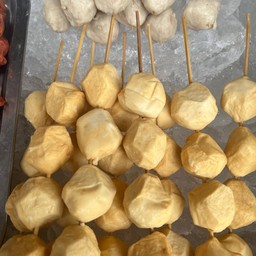 ลูกชิ้นเต้าหู้หมู