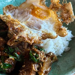 Stir Fried Thai Basil Braised Beef Rice