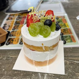 เค้กผลไม้สด ครีมสด