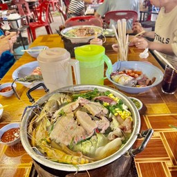 ร้านอาตี๋หมูกะทะและอาหารตามสั่ง