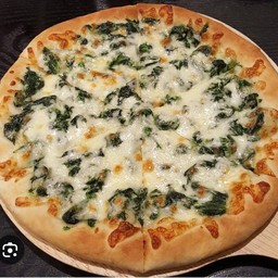 ผักโขมอบชีส แฮม Baked Spinach Pizza