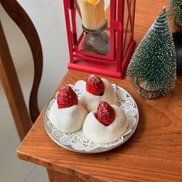 ไดฟูกุถั่วแดงสตอเบอร์รี่