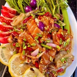 ครัวบ้านเพื่อน ยำนัวส้มตำ CEO เดอะ ทรีโอ อีสต์เกต (โป่งไผ่)