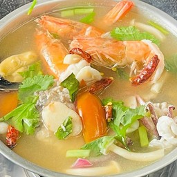 ต้มยำทะเลรวมน้ำใส