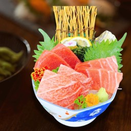 406.maguro sashimi